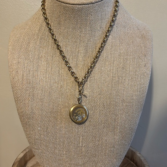 Brass Chunky Chain Necklace with Circular Pendant - Picture 1 of 5